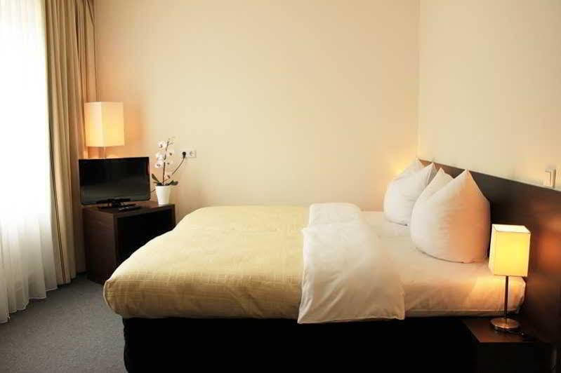 Hotel Luetzow Berlin Zewnętrze zdjęcie